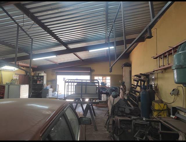 140M² WAREHOUSE TO LET IN DELPORTON